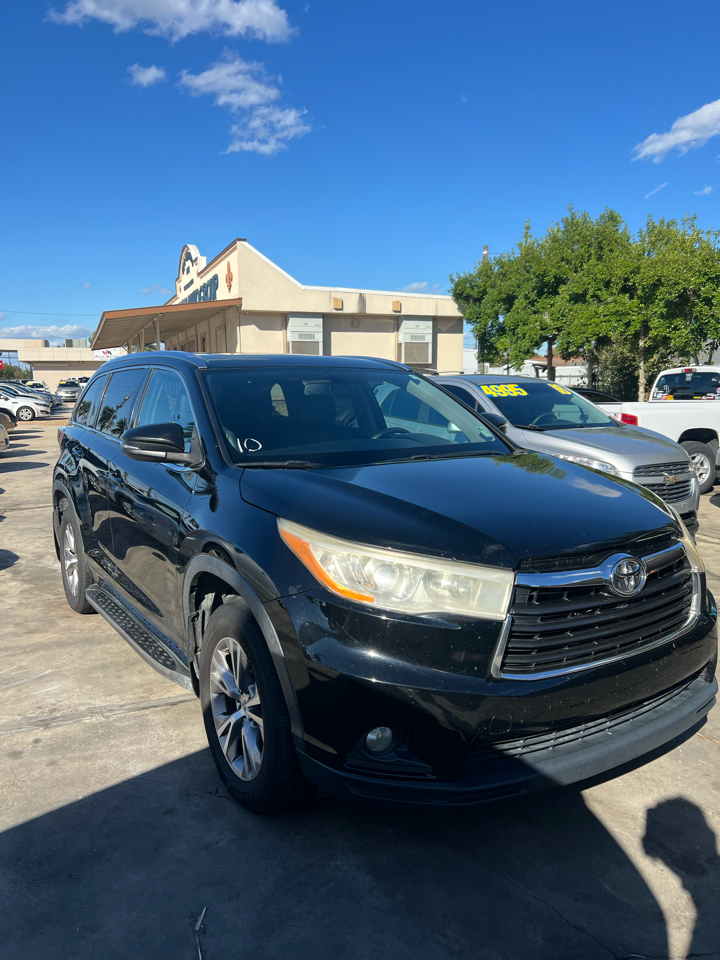 Toyota Highlander XLE FWD V6 2015