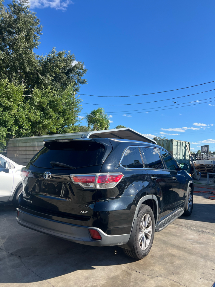 Toyota Highlander XLE FWD V6 2015