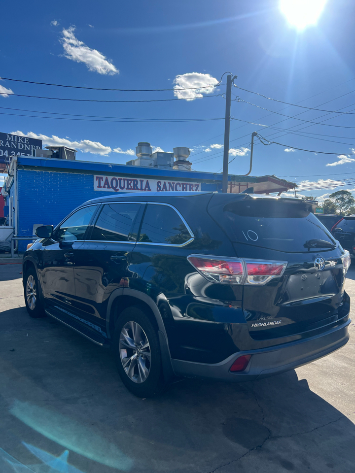 Toyota Highlander XLE FWD V6 2015