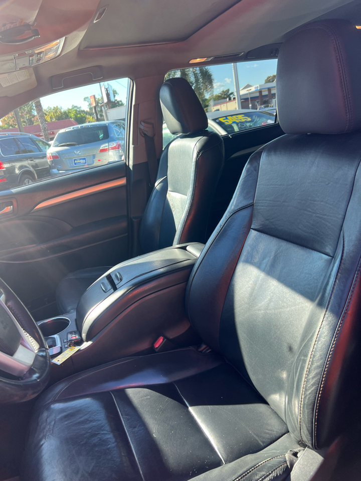 Toyota Highlander XLE FWD V6 2015