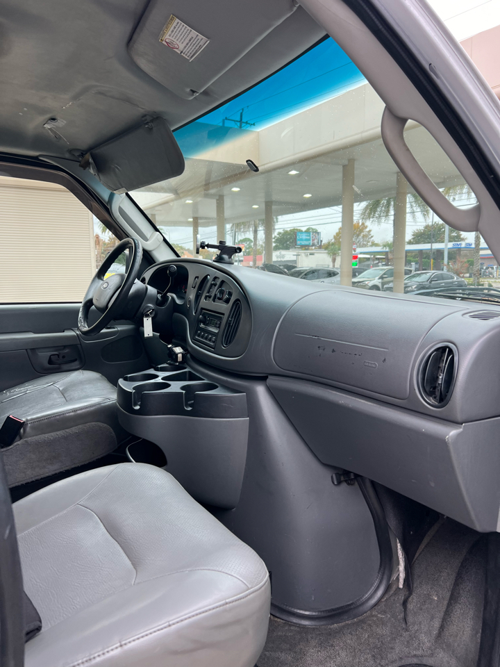 Ford Econoline E-250 Extended 2008