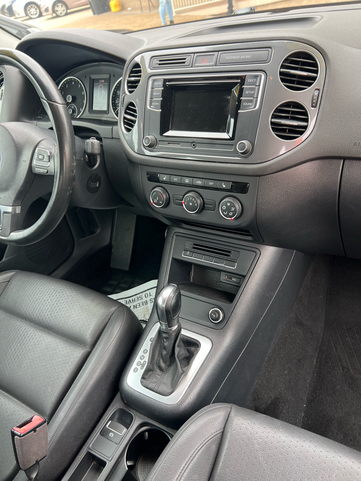 Volkswagen Tiguan SE 2016