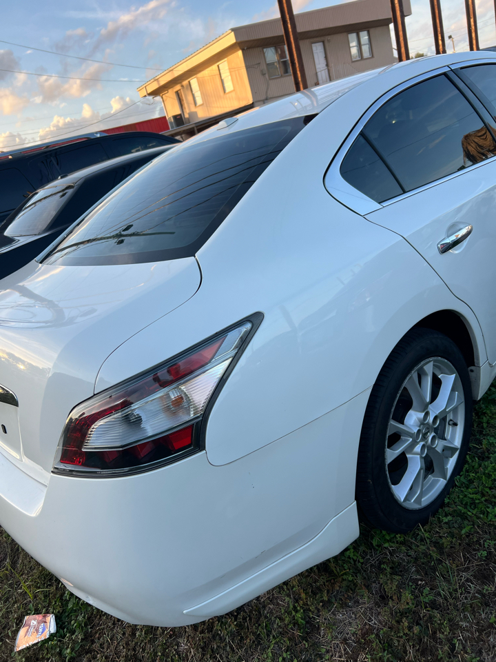 Nissan Maxima SV 2012