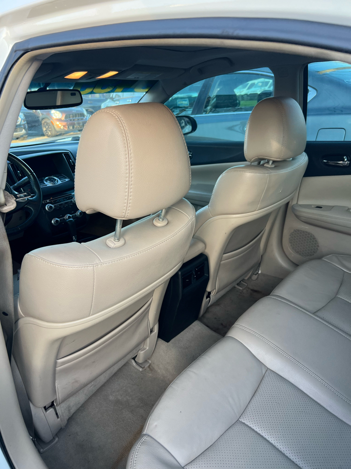 Nissan Maxima SV 2012