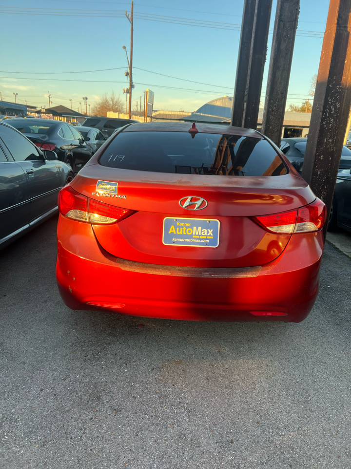 Hyundai Elantra Limited 2012