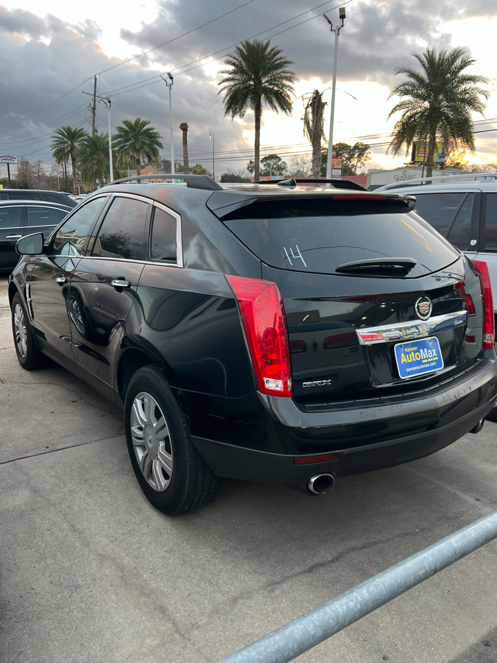 Cadillac SRX Base 2011