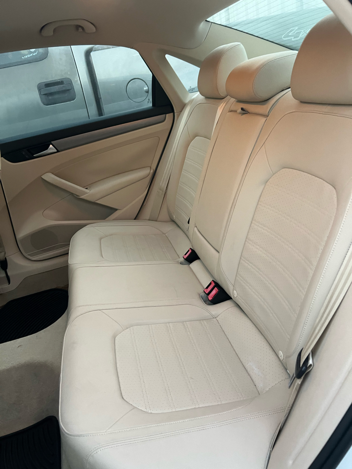 Volkswagen Passat SE PZEV 6A 2015