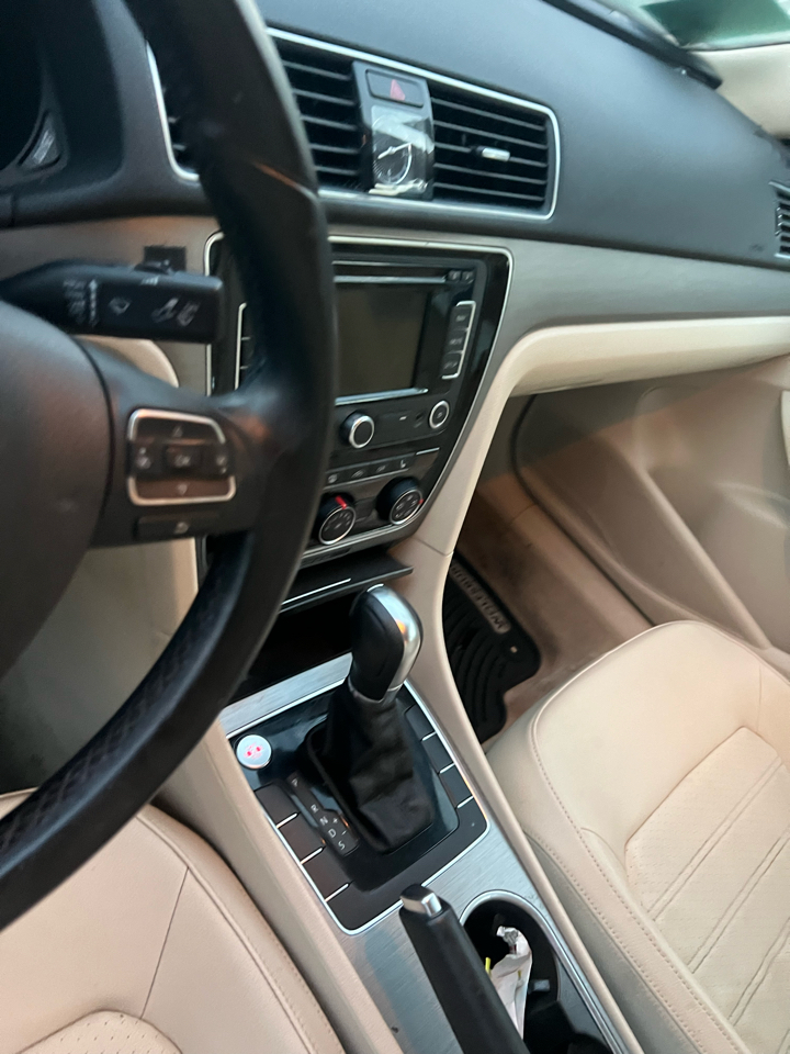 Volkswagen Passat SE PZEV 6A 2015