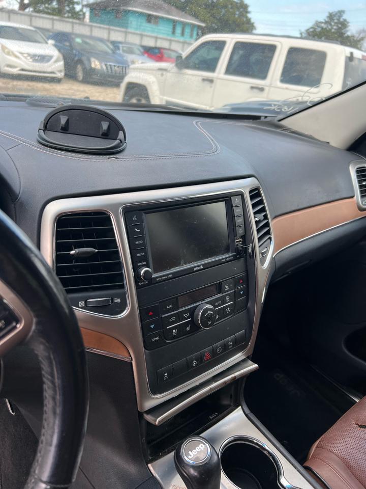 Jeep Grand Cherokee Overland 2WD 2011