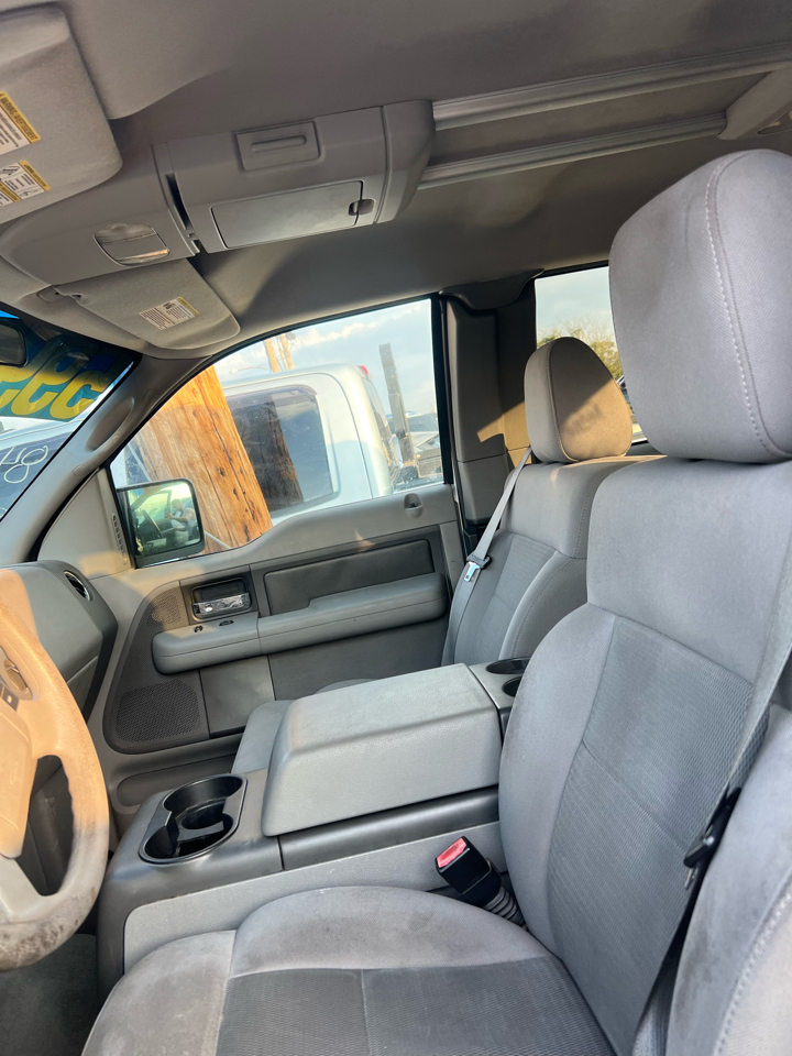 Ford F-150 Lariat SuperCab 5.5-ft Box 2WD 2004