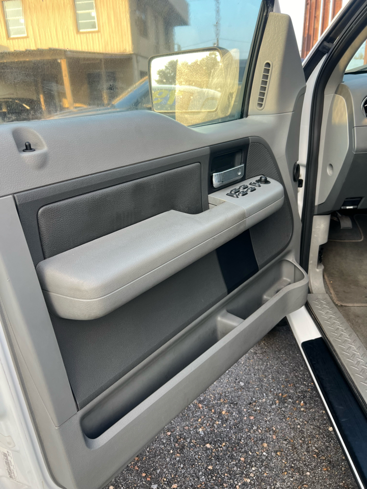 Ford F-150 Lariat SuperCab 5.5-ft Box 2WD 2004