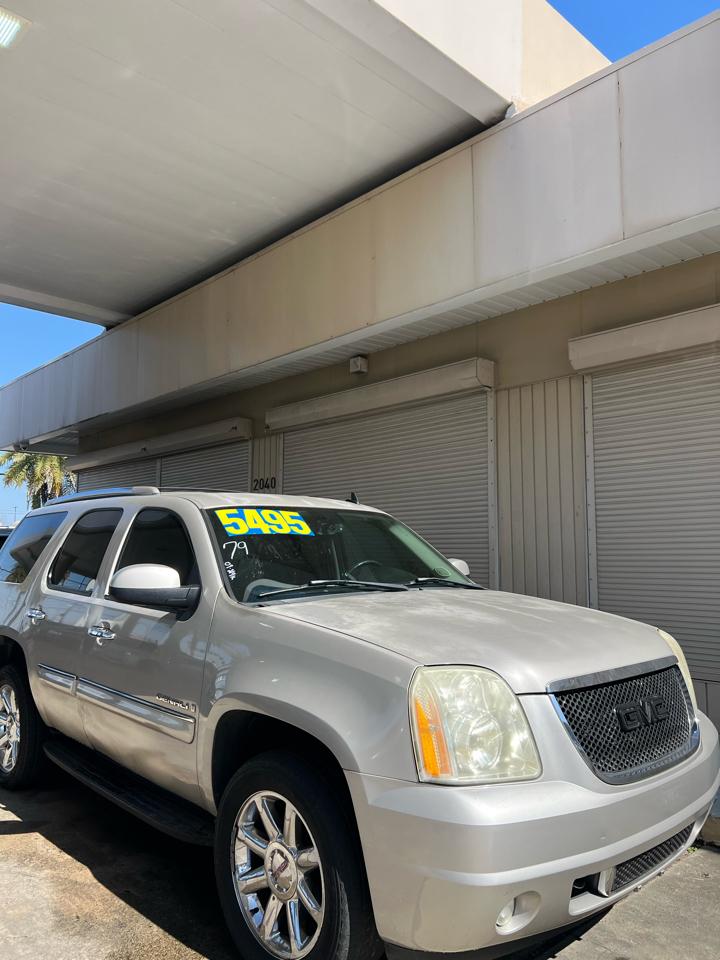 GMC Yukon Denali AWD 2007