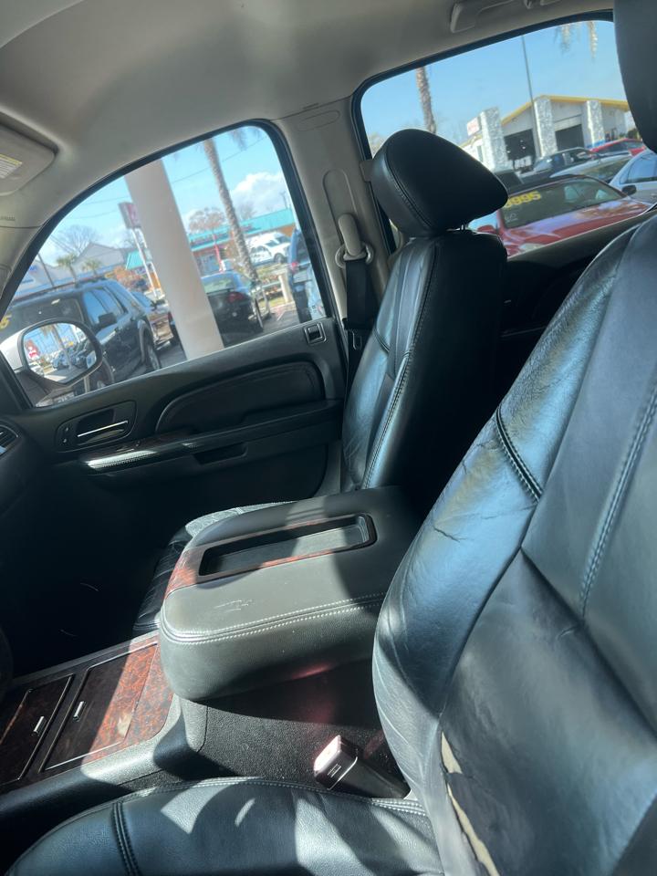 GMC Yukon Denali AWD 2007