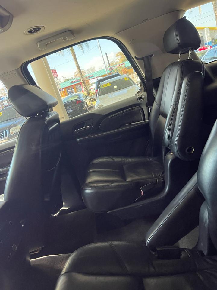 GMC Yukon Denali AWD 2007