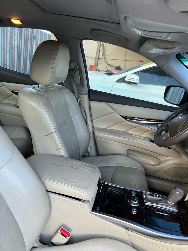 Infiniti M M37 2011