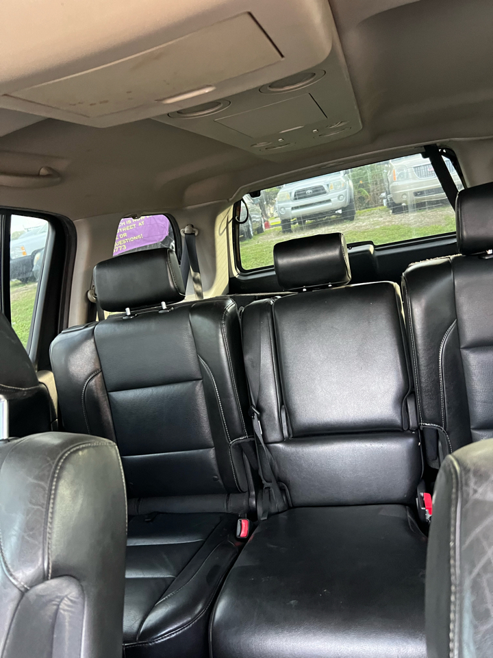 Nissan Armada SL 2WD 2011