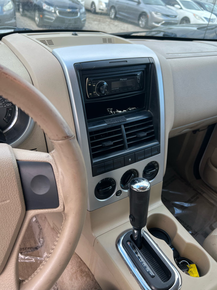 Mercury Mountaineer Convenience 4.0L 2WD 2006