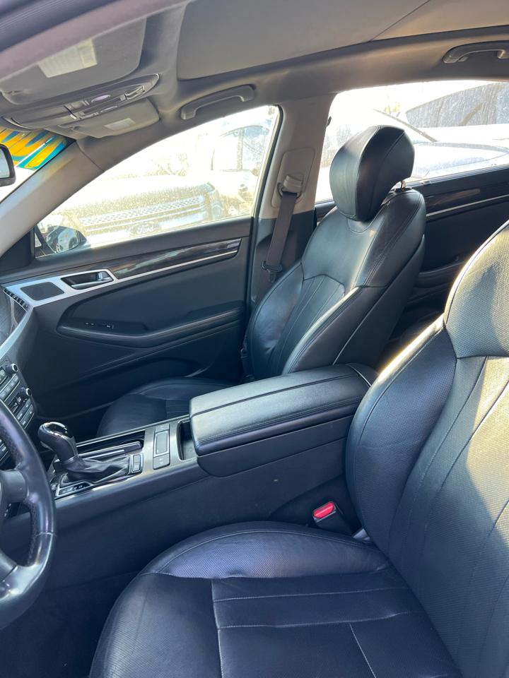 Hyundai Genesis 3.8L 2016