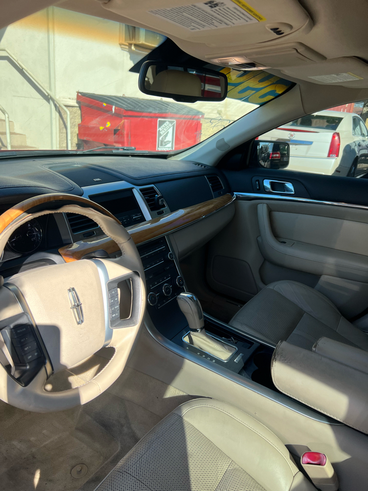 Lincoln MKS 3.7L FWD 2012