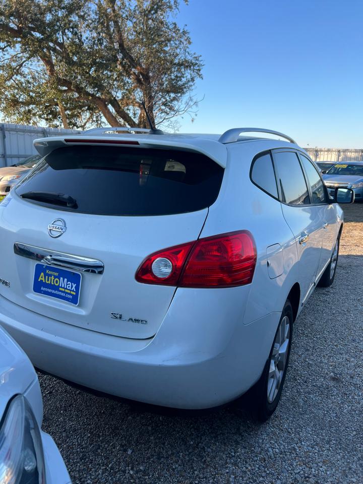 Nissan Rogue S AWD 2011