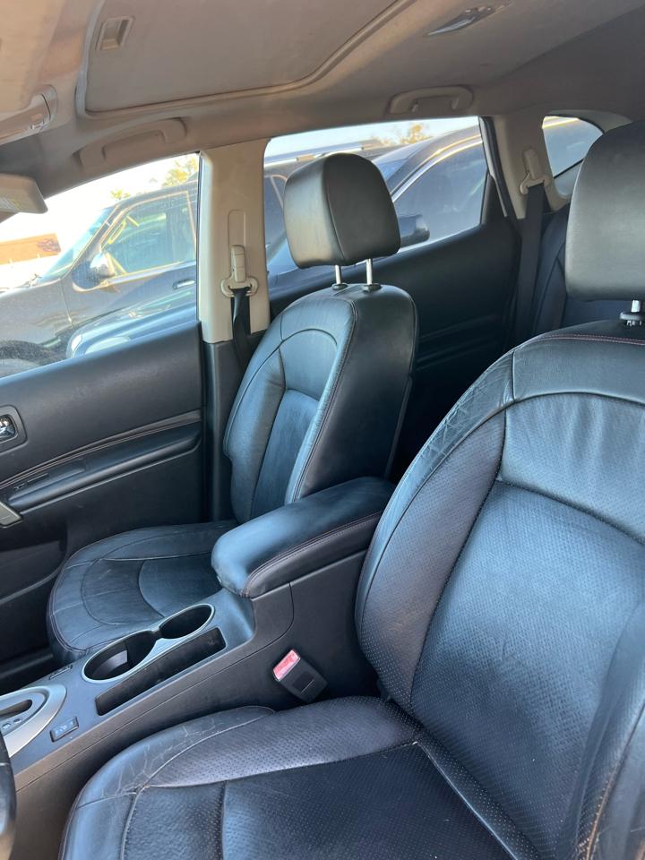 Nissan Rogue S AWD 2011