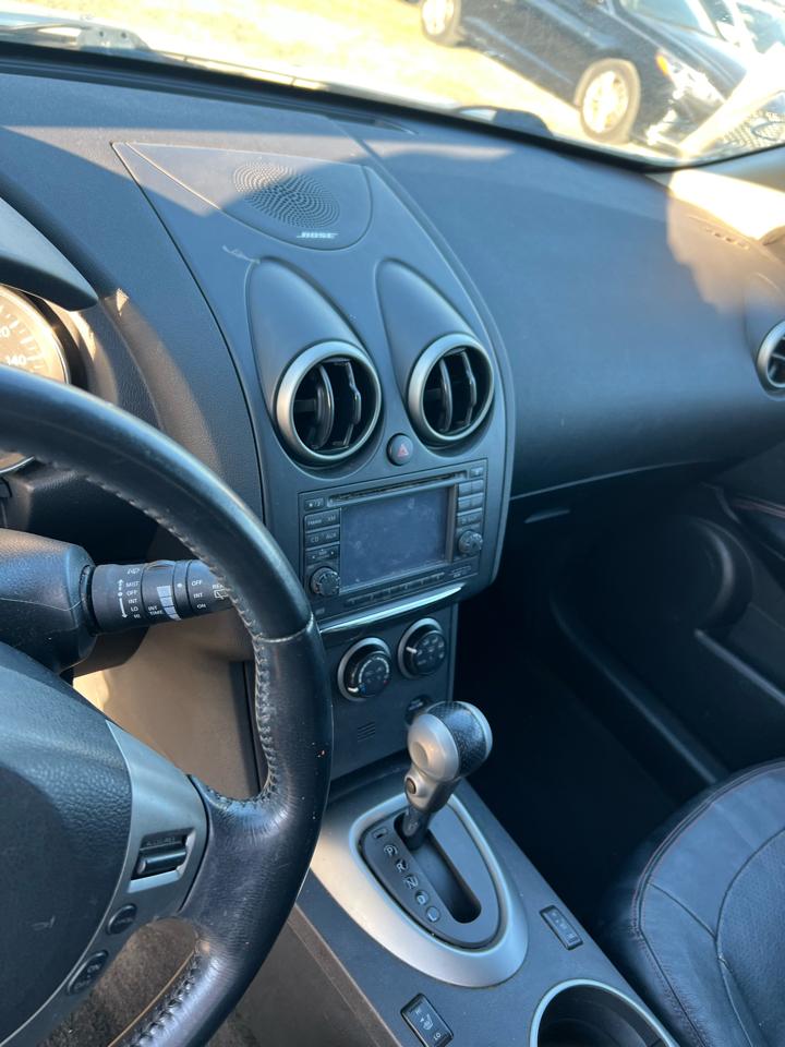 Nissan Rogue S AWD 2011