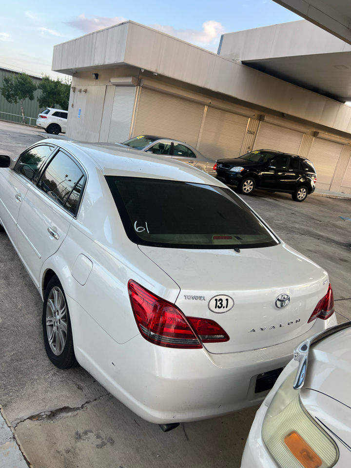 Toyota Avalon XLS 2008