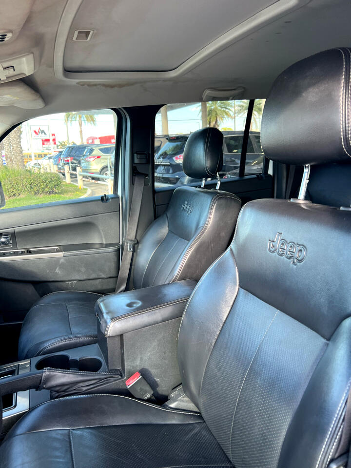 Jeep Liberty Limited 4WD 2012