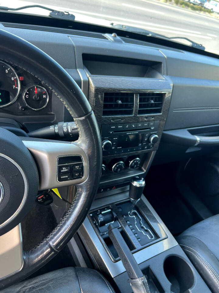 Jeep Liberty Limited 4WD 2012