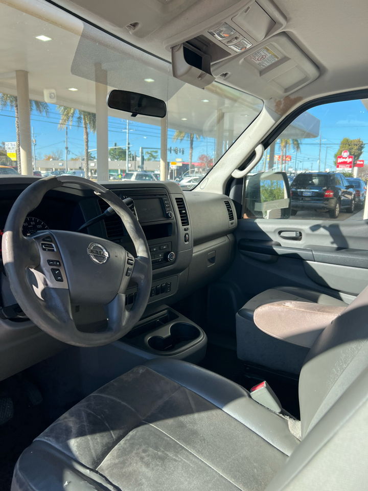 Nissan NV Cargo 1500 SV 2015