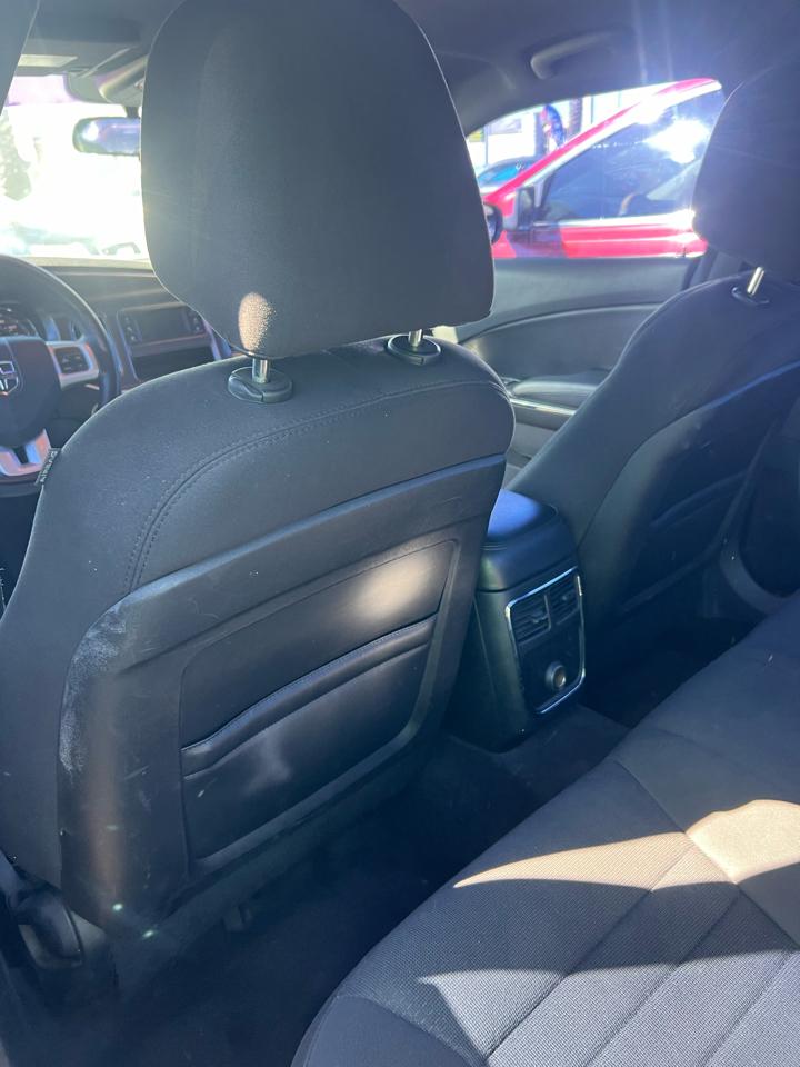 Dodge Charger SE 2014