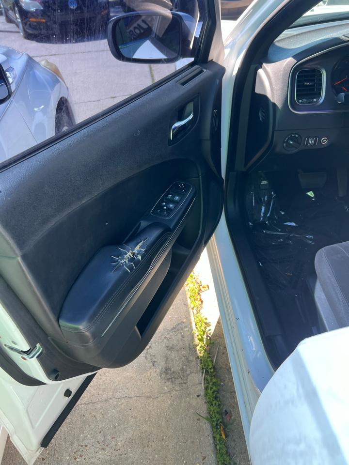 Dodge Charger SE 2014