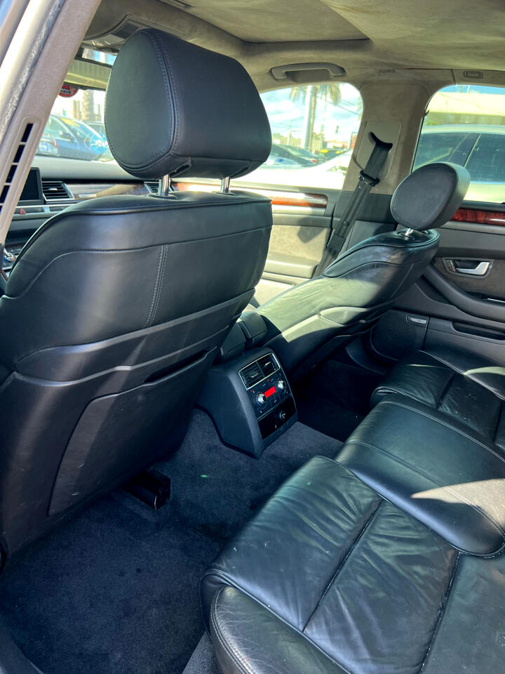Audi A8 Sedan 2005