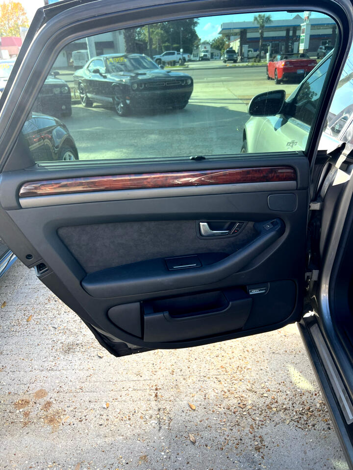 Audi A8 Sedan 2005