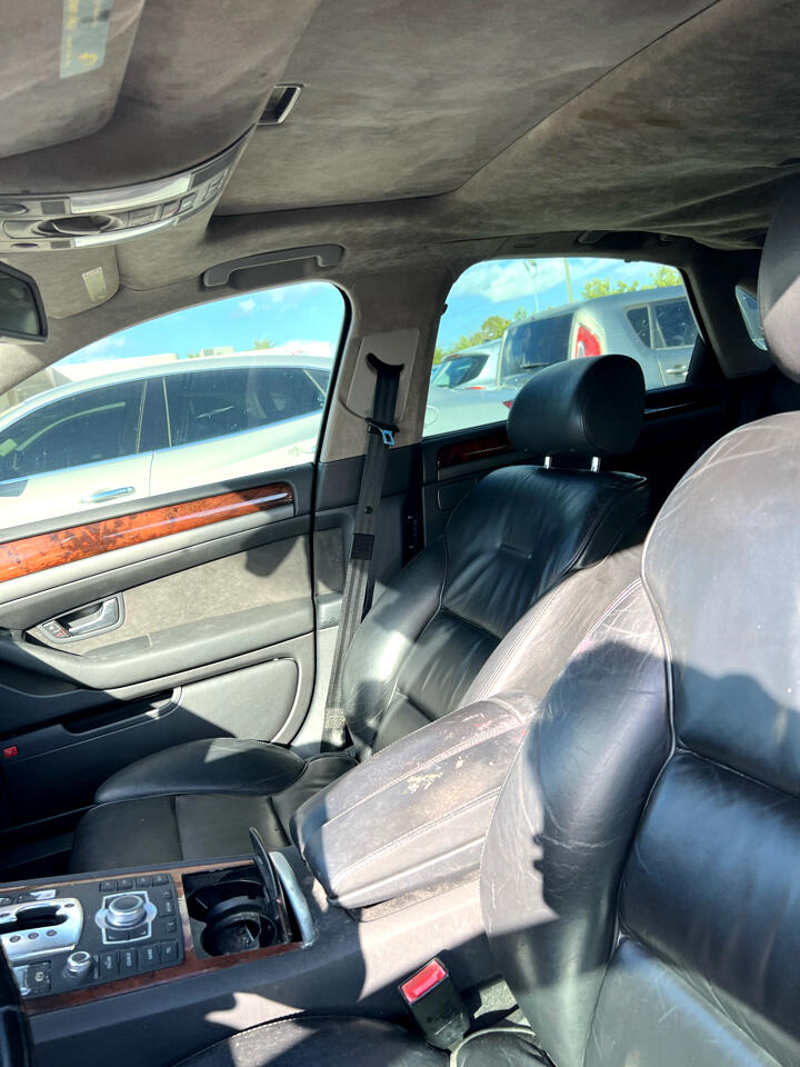 Audi A8 Sedan 2005