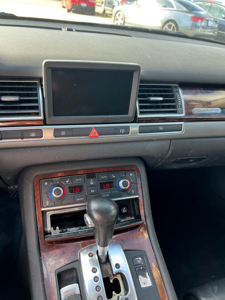 Audi A8 Sedan 2005