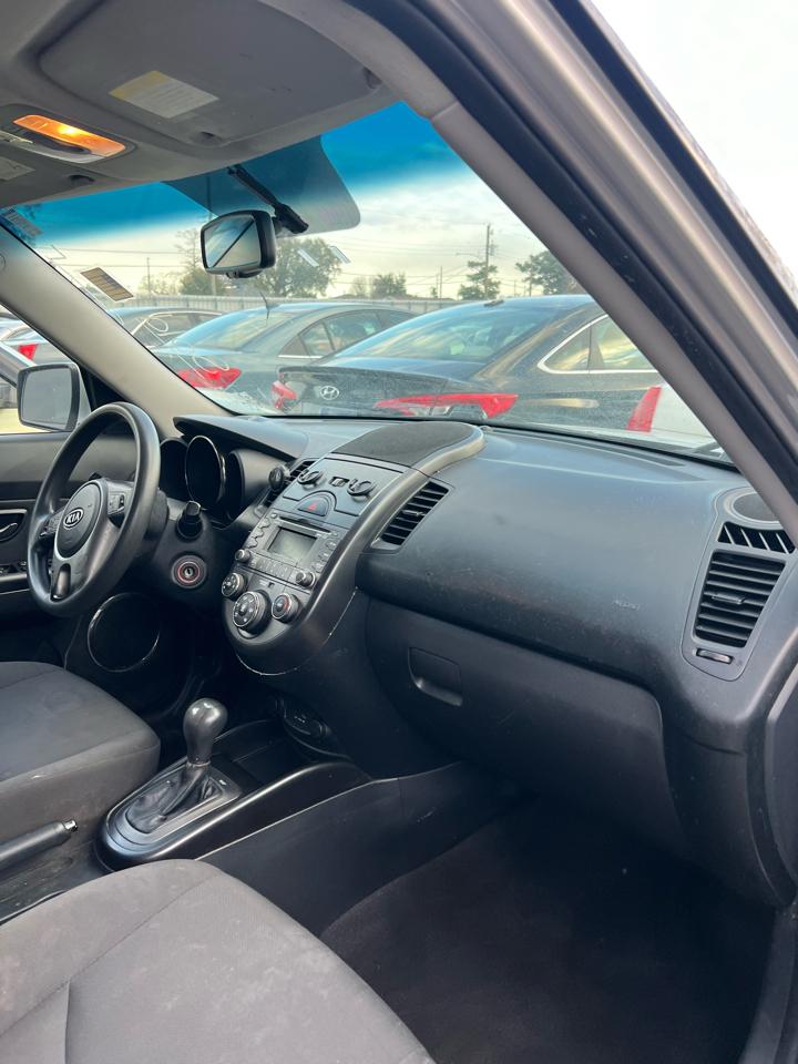 Kia Soul + 2011