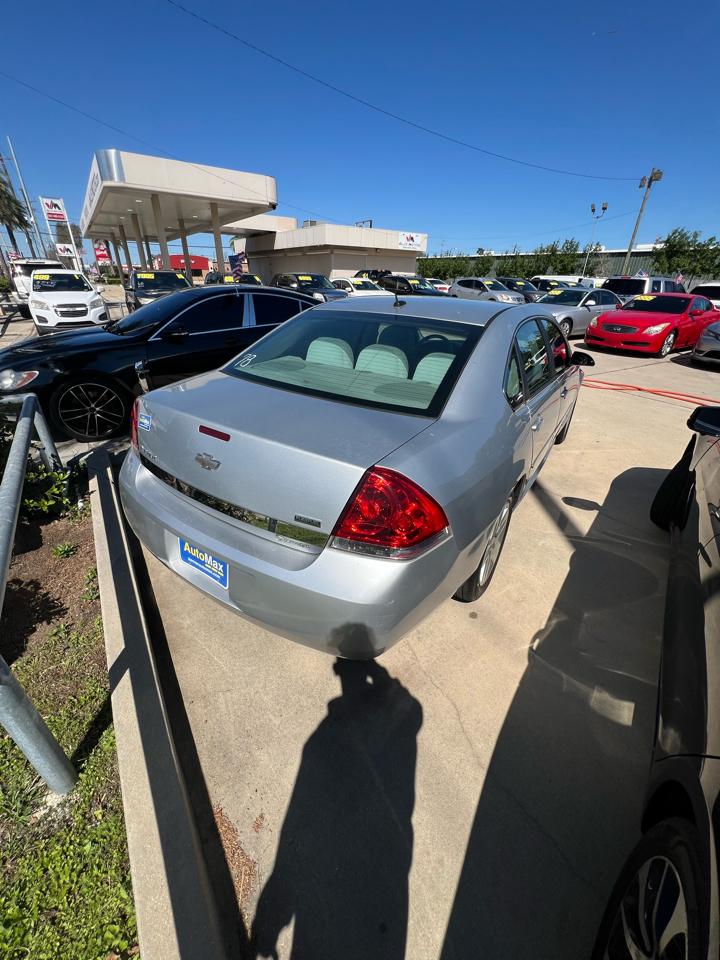 Chevrolet Impala LS 2011