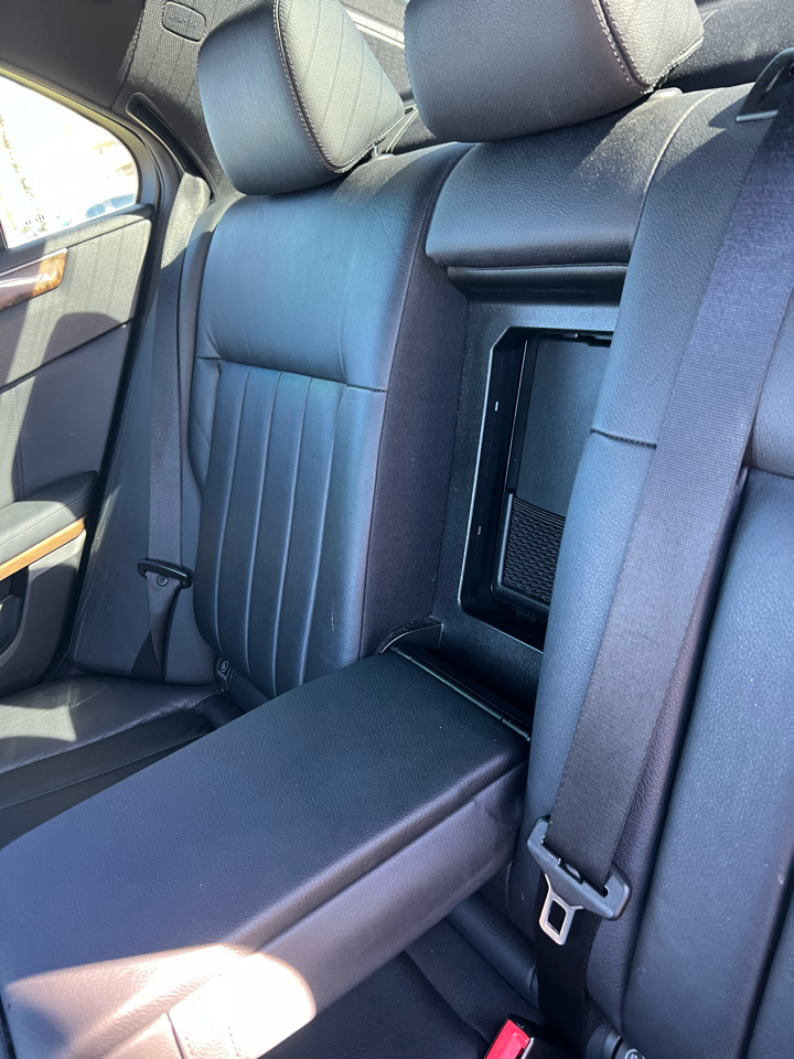 Mercedes-Benz E-Class E550 Sedan 4MATIC 2011