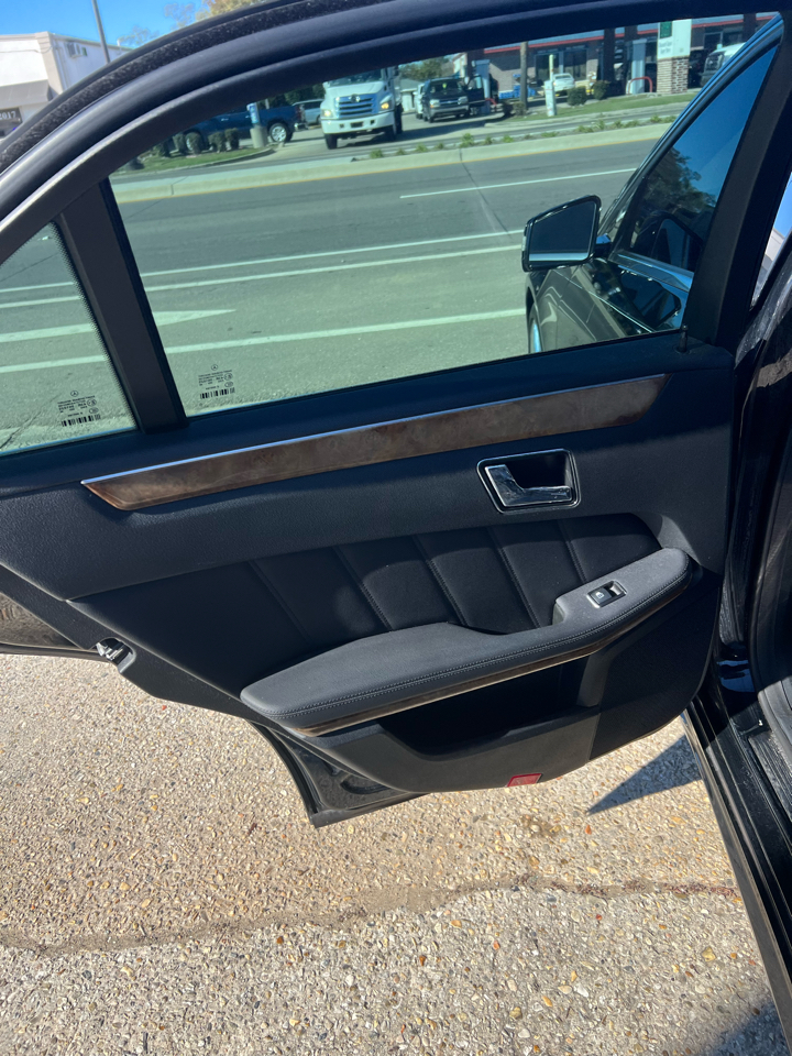 Mercedes-Benz E-Class E550 Sedan 4MATIC 2011