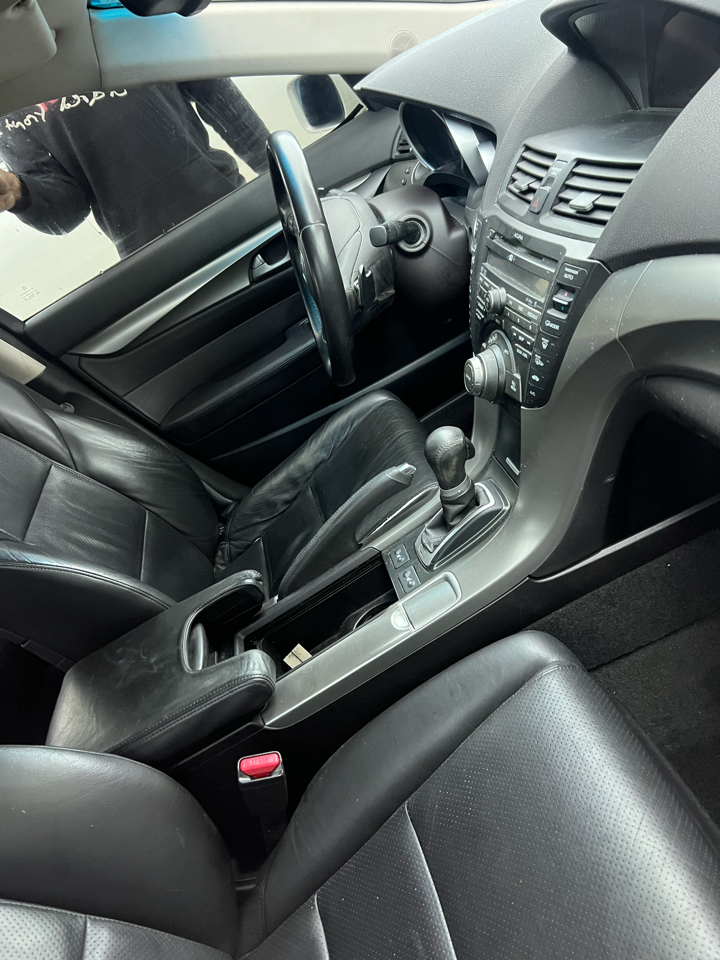 Acura TL 5-Speed AT with Tech Package 2009