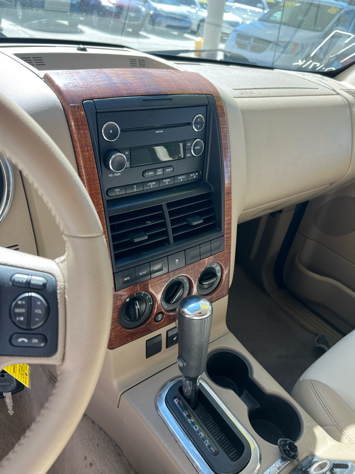 Ford Explorer Eddie Bauer 4.0L 2WD 2010