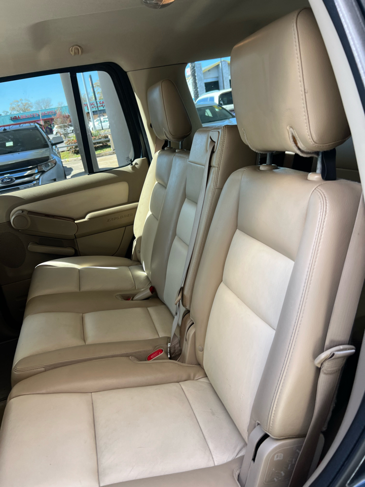 Ford Explorer Eddie Bauer 4.0L 2WD 2010