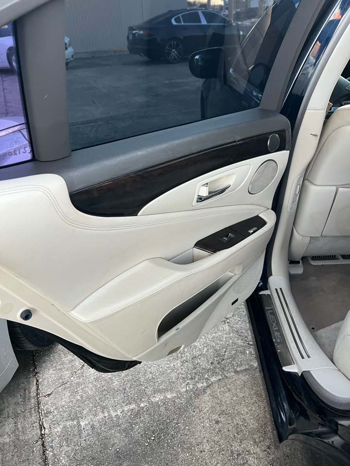 Lexus LS 460 Luxury Sedan 2007