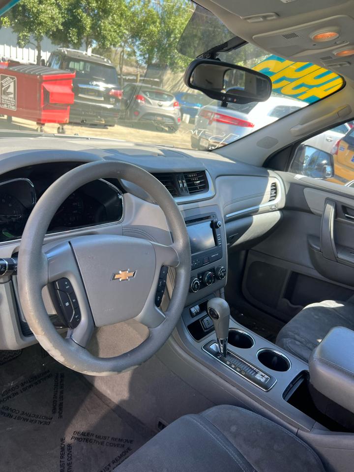 Chevrolet Traverse LS FWD w/PDC 2016