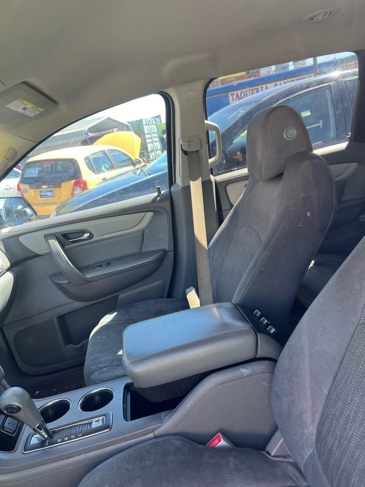 Chevrolet Traverse LS FWD w/PDC 2016