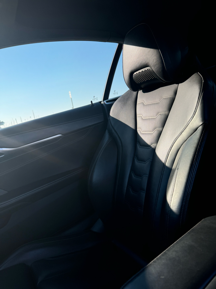 BMW 8-Series M850i xDrive Convertible 2021