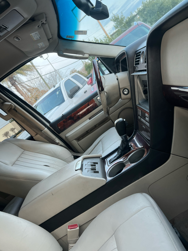 Lincoln Navigator Luxury 2WD 2003