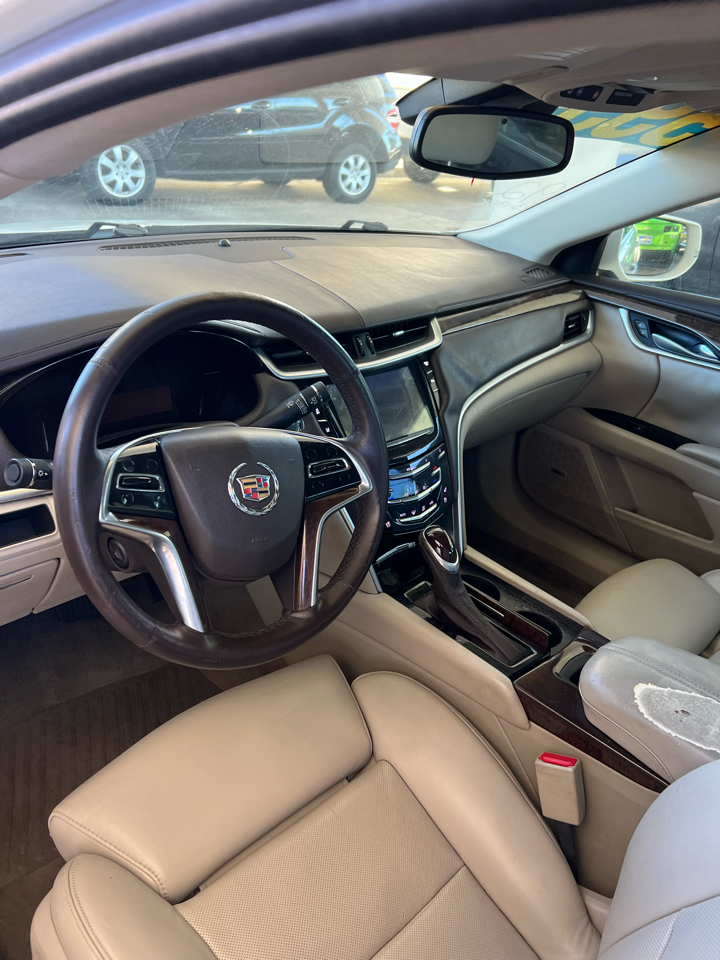 Cadillac XTS Luxury 2013