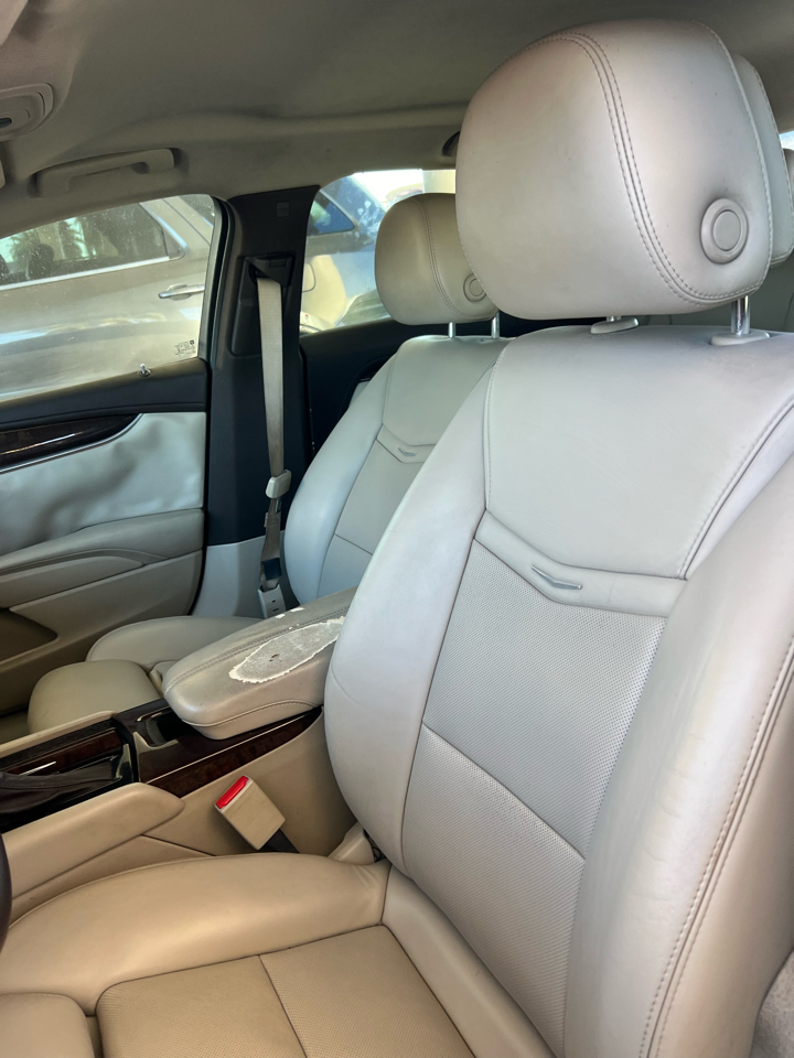 Cadillac XTS Luxury 2013